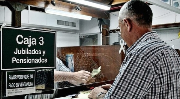 Jubilados y pensionados de Caja Fiscal tendrán incremento de 6,8% desde enero