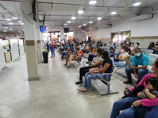 Crónica / Último momento: suspenden el código QR para la cédula