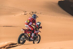 Sunderland gana la etapa 8 y recupera la punta en motos