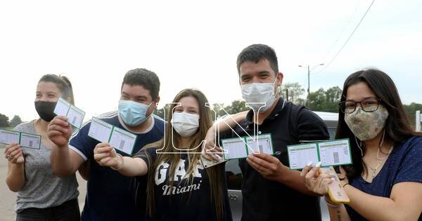 La Nación / Pase sanitario: senadora afirma que no roza lo inconstitucional