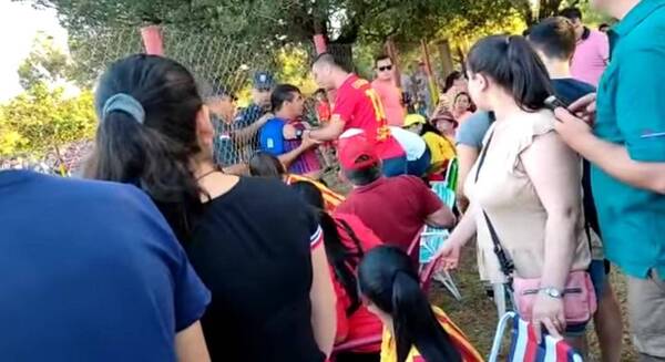Crónica / [VIDEO] No era "O raio", pero corrió por toda la cancha