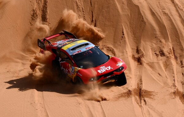 Loeb bajo investigación y con riesgo de ser sancionado