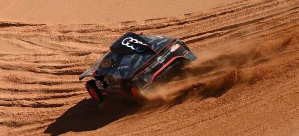 El sueco Mattias Ekstrom ganó la octava etapa del Dakar en autos