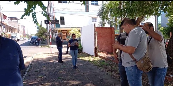 HURTAN CAMIONETA EN PLENO CENTRO DE ENCARNACIÓN - Itapúa Noticias