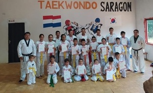 Atletas participaron del acto graduación Taekwondo Club Saragon - Noticiero Paraguay