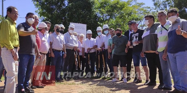 LA GOBERNACIÓN REALIZÓ PALADA INICIAL DEL POLIDEPORTIVO EN CNEL. BOGADO - Itapúa Noticias