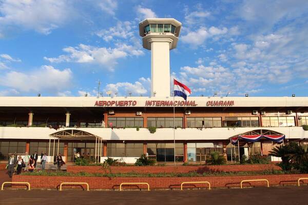 Planta esambladora de aviones se instalará en el aeropuerto Guaraní - La Clave