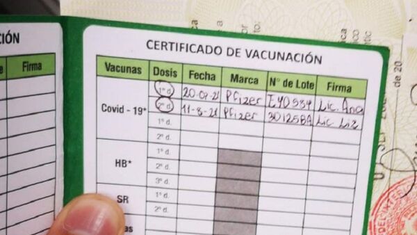 Plagueos por exigencia de vacunas anticovid para entrar al país