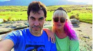 Crónica / Veinte años de diferencia: Cantante de Attaque 77 novillea con Valeria Lynch