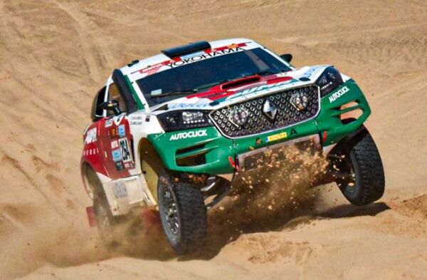 Andrea Lafarja queda a cuatro etapas de finalizar el Dakar 2022