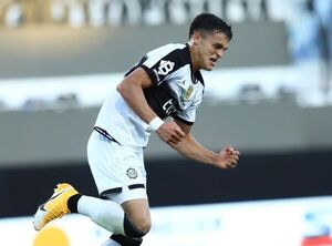 Representante de Ramón Sosa pierde la paciencia con Olimpia