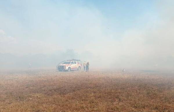 Crónica / Siguen y suman los incendios forestales en el Departamento Central