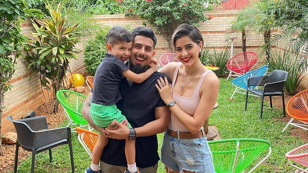 Crónica / Pati Ginzo: "No deberías traer un hijo al mundo para salvar tu relación"