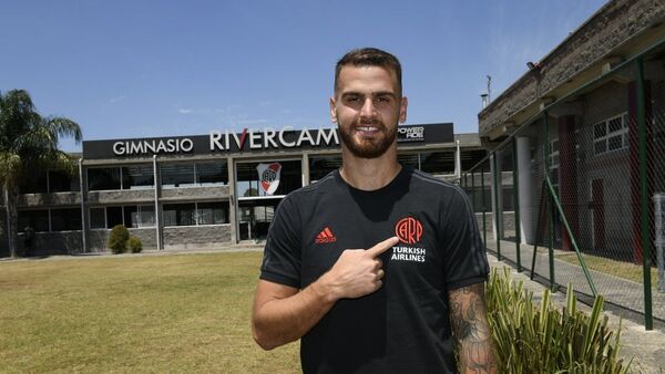 River Plate presenta a tres refuerzos