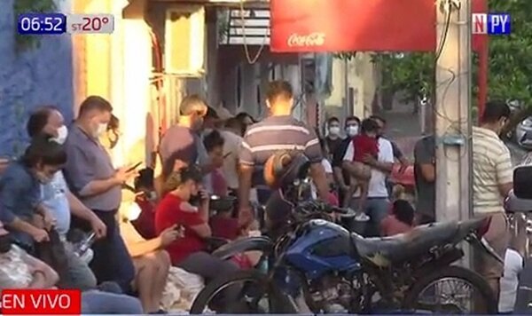 Largas filas para toma de muestras de antígeno en el Salesianito | Noticias Paraguay