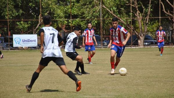 INTENSA LUCHA POR EL TÍTULO EN JUVENIL