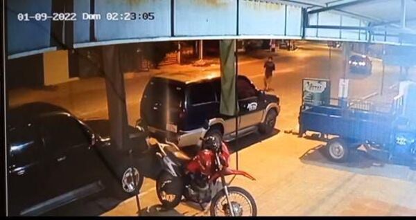 Policía recupera camioneta robada y atrapa al supuesto ladrón - Nacionales - ABC Color