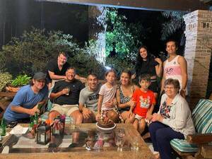 Crónica / [VIDEO] Así Pipino Cuevas festejó un cumpleaños más