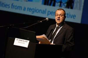 OMS estima que más del 50 % de la población de Europa se infectará con la Ómicron en las próximas semanas