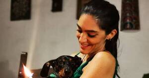 La Nación / Lucía Sapena le festejó el cumple a su perrita Lunita con una torta y todo