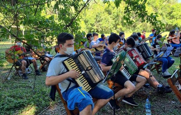Para sostener a 65 escuelas, Sonidos de la Tierra realizará tradicional rifa este viernes
