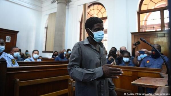 Presunto pirómano del Parlamento sudafricano es acusado de terrorismo