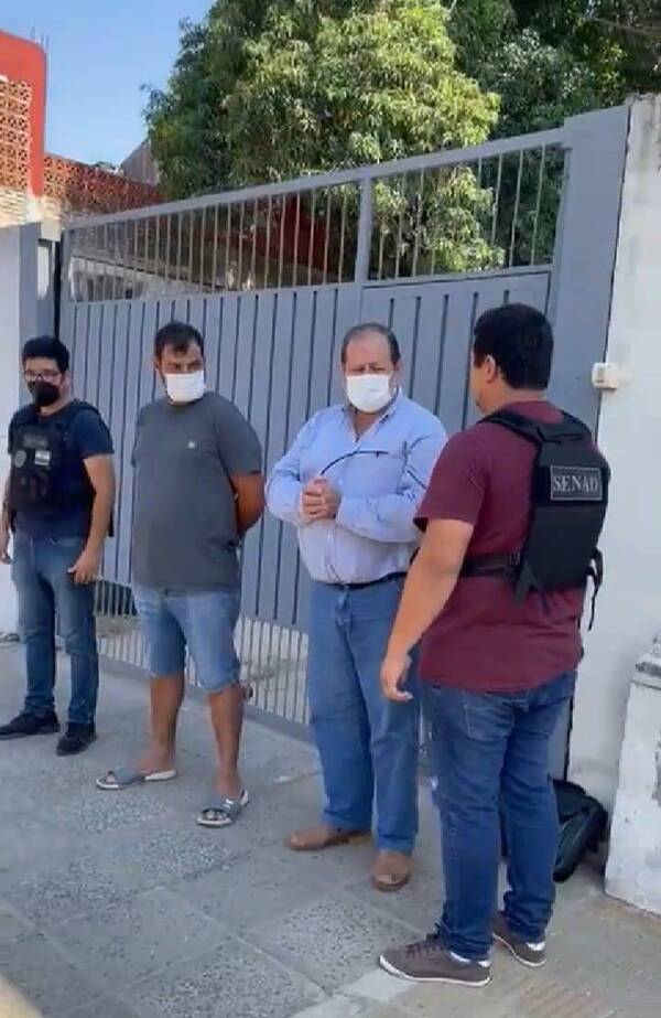 Crónica / Exdire de Tacumbú y su hijo caen por caso Navis