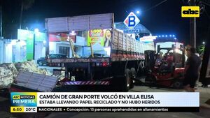 Camión de gran porte volcó en Villa Elisa - ABC Noticias - ABC Color
