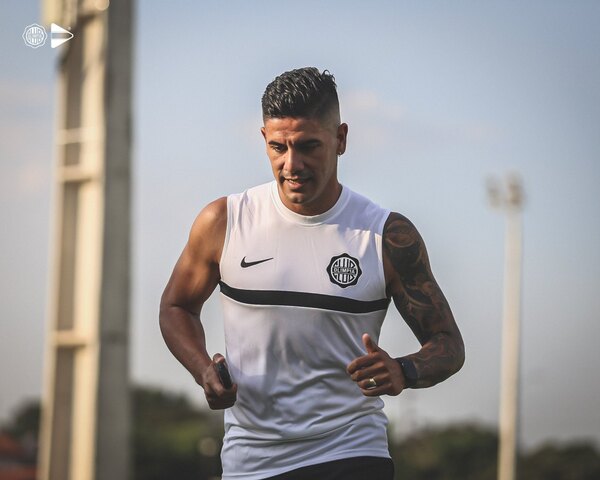 Olimpia ya trabaja con el plantel completo en la pretemporada