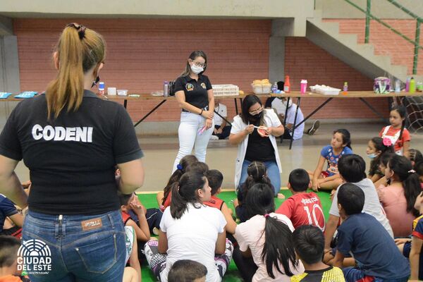 Desarrollan colonia de vacaciones, con charlas educativas y otros servicios - La Clave