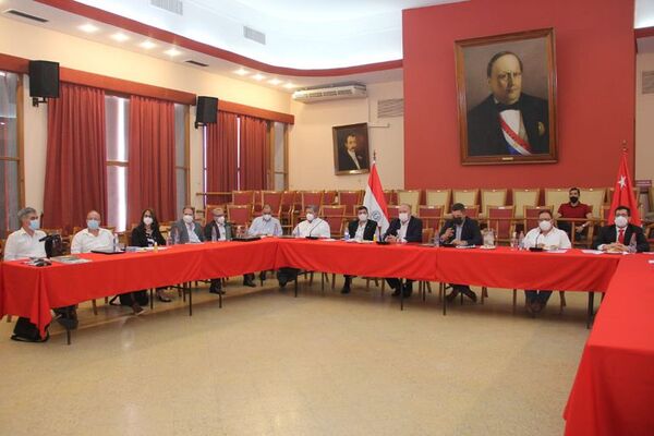 ANR apoya que Itaipú sea “causa nacional”, señalan los ingenieros Pedro Ferreira y Fabián Cáceres  - Nacionales - ABC Color