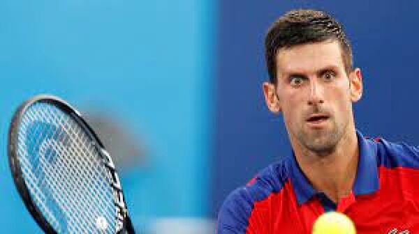 Investigan una posible mentira de Djokovic y se pospone la decisión de su futuro