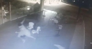 Violento asalto a guardia de estación de servicio en CDE