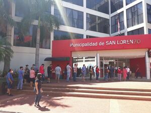 Largas filas en comuna sanlorenzana para pago de impuestos - Nacionales - ABC Color