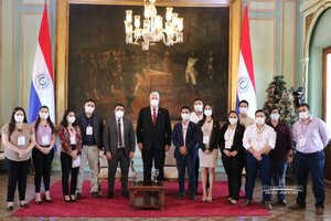 “Desde Adentro”, programa que reunió a jóvenes con autoridades nacionales será retransmitido por Paraguay TV - .::Agencia IP::.