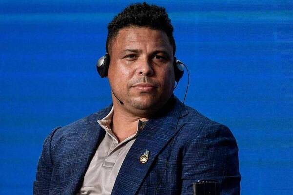 Crónica / Ronaldo entró en un akarasy jefe con la deuda del Cruzeiro