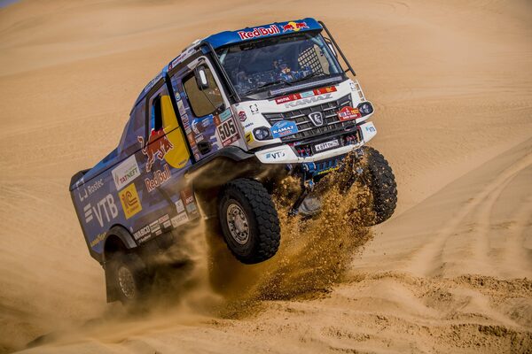 Turno para Nikolaev en Wadi Ad Dawasir
