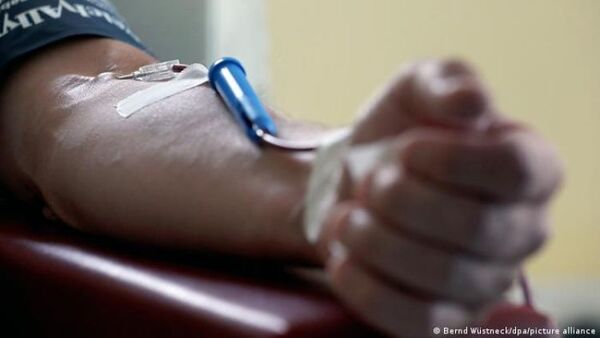 Francia permitirá a homosexuales donar sangre sin condiciones específicas