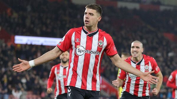 El Southampton da la bienvenida a su nuevo dueño con una goleada