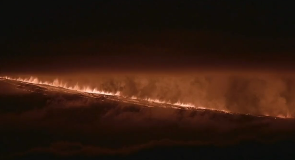 El volcán Wolf en Galápagos continúa su alta actividad eruptiva y la lava se acerca al mar - Megacadena — Últimas Noticias de Paraguay