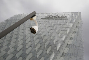 Telefónica culmina la venta de parte de su fibra en Colombia por 176 millones - MarketData