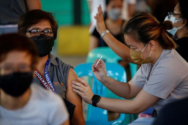 Filipinas prohíbe usar el transporte público a los no vacunados contra la covid - Mundo - ABC Color