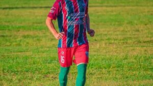 RECIBIÓ MEJOR OFERTA PERO PREFIRIÓ QUEDARSE Y LOGRÓ TÍTULO DE CAMPEÓN