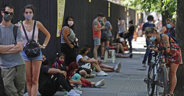 La Nación / Ola de calor y COVID en Argentina: 700 mil usuarios sin energía eléctrica en Buenos Aires