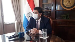 "Mi candidatura sigue firme, porque no depende del humor de un patrón" - Megacadena — Últimas Noticias de Paraguay