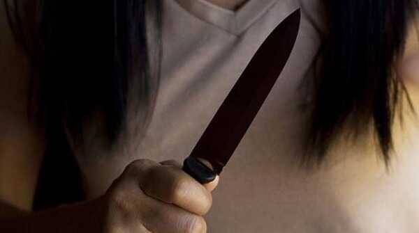 Crónica / Doña habría agredido a su "concu" y amenazado con ¡matar a su hijo con cuchillo!