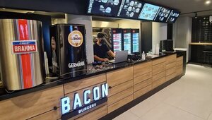 Bacon Burgers se instala en las playas de Camboriú