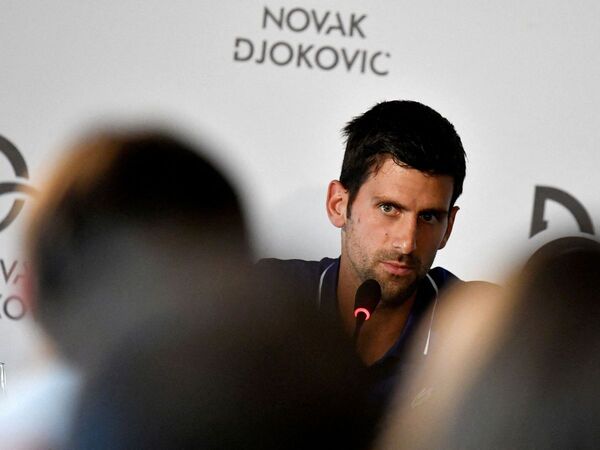 Serbia avisa de posibles sanciones a Novak por saltarse el aislamiento | OnLivePy