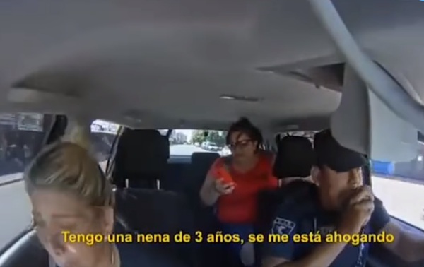 'Fueron dos minutos que se hicieron eternos': El relato de los policías que le salvaron la vida a una nena que se estaba ahogando