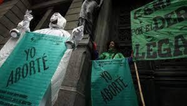 Diario HOY | Un año después de la legalización del aborto en Argentina, el cambio es lento